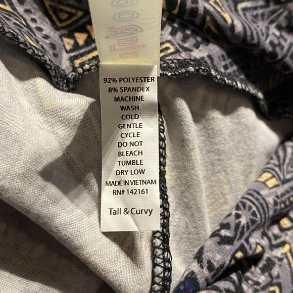 LuLaRoe Grey, Yellow, Blue Patterned Leggings Women's Tall & Curvy Plus Size EUC - Picture 5 of 5